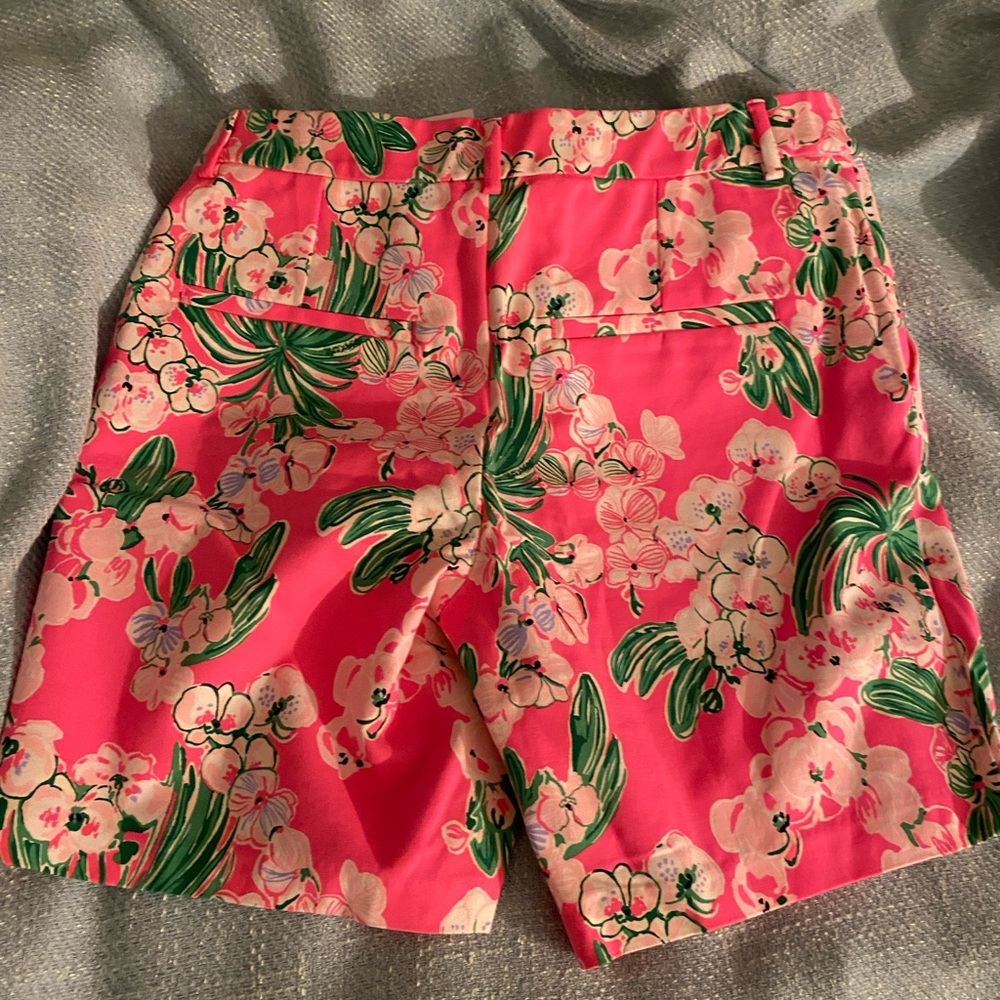 Lilly Pulitzer 7" Gretchen High Rise Short - Picture 2 of 3